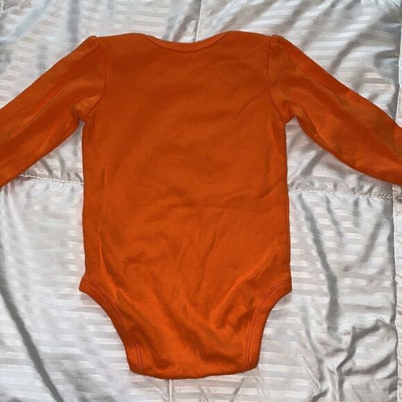 NWOT-Cute to the bone Halloween Onesie - long sleeve- Size 6 months - Picture 4 of 4